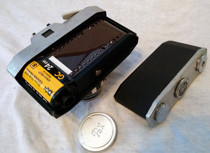 Pax Jr Camera 1950's (ref Nos163)