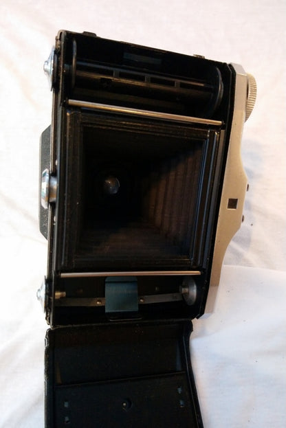 Zeiss Ikon Nettar Folding Camera 1950's (ref Nos162)