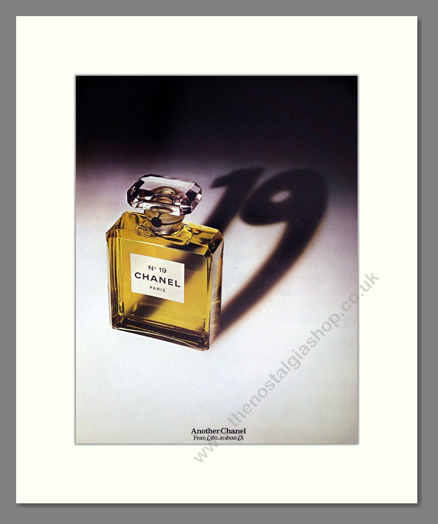Chanel - No 19. Vintage Advert 1977 (ref AD65557)