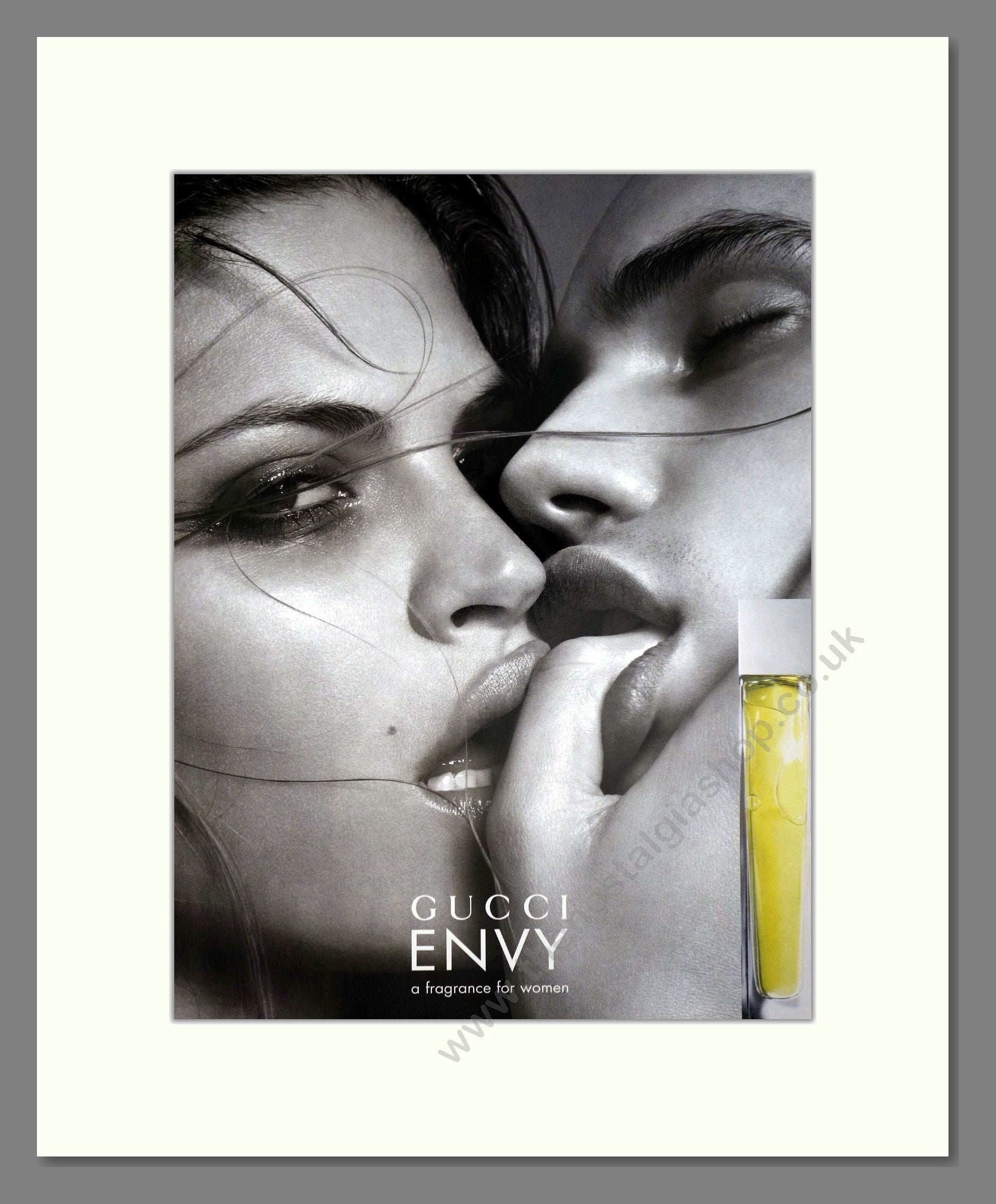 Gucci - Envy. Vintage Advert 2001 (ref AD66273)