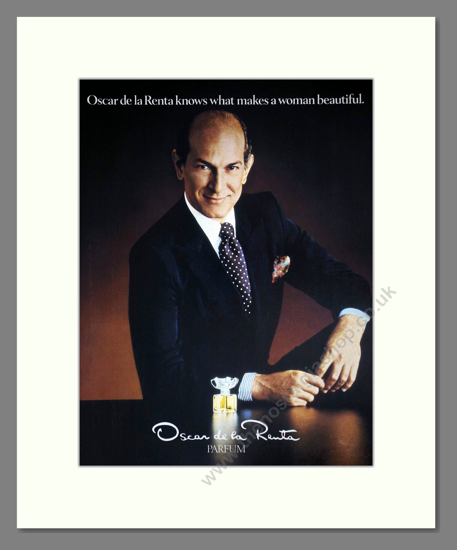 Oscar De La Renta - What Makes A Woman Beautiful. Vintage Advert 1982 (ref AD66319)