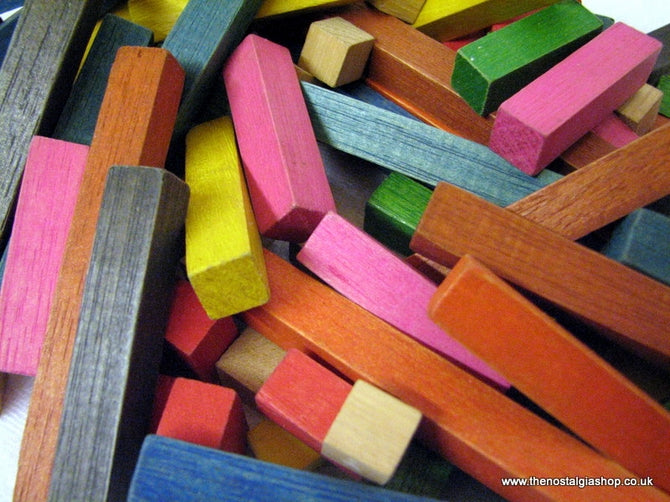 Wood building bricks, large pile. (ref nos029a)