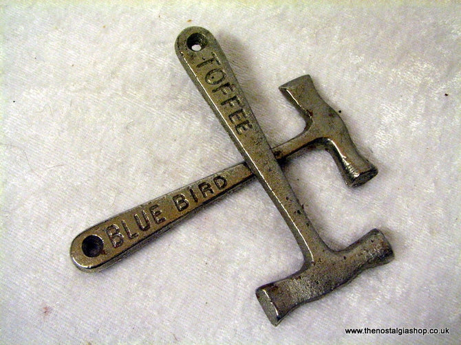 Toffee Hammers, Vintage pair of. (ref nos060d)