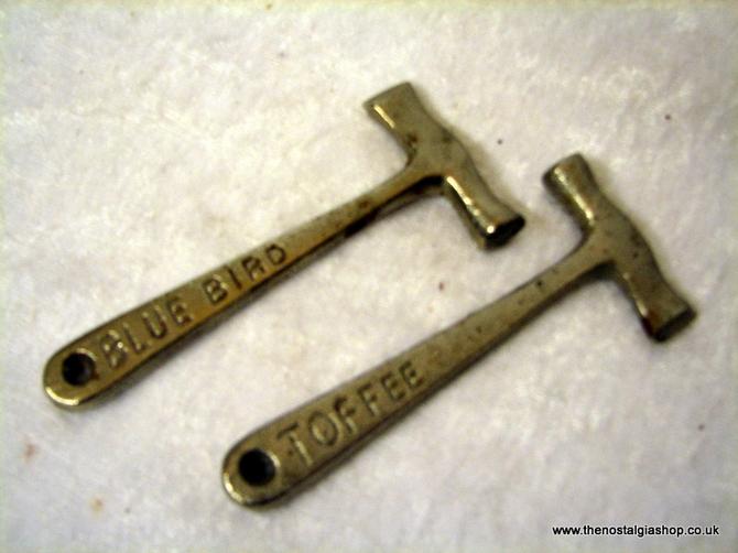 Toffee Hammers, Vintage pair of. (ref nos060d)