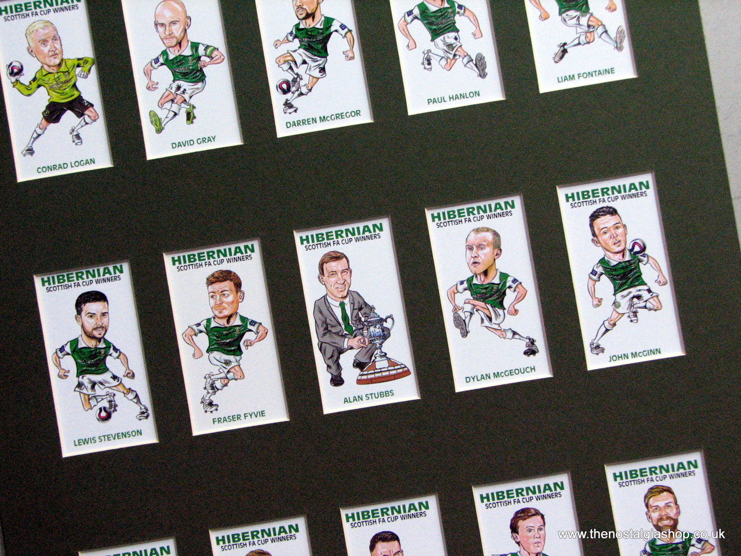 Hibernian. Scottish FA Cup Winners. NEW !! Mounted Football Card Set