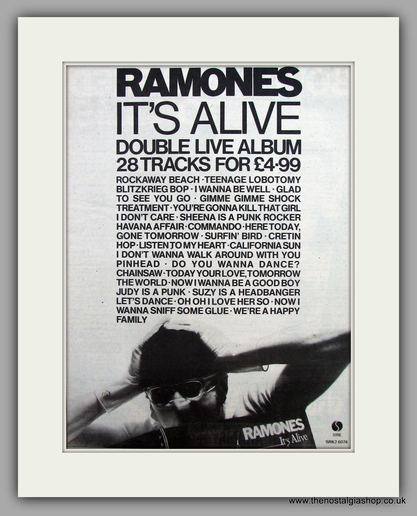 Ramones-It's Alive.  Original Vintage Advert 1979 (ref AD10542)