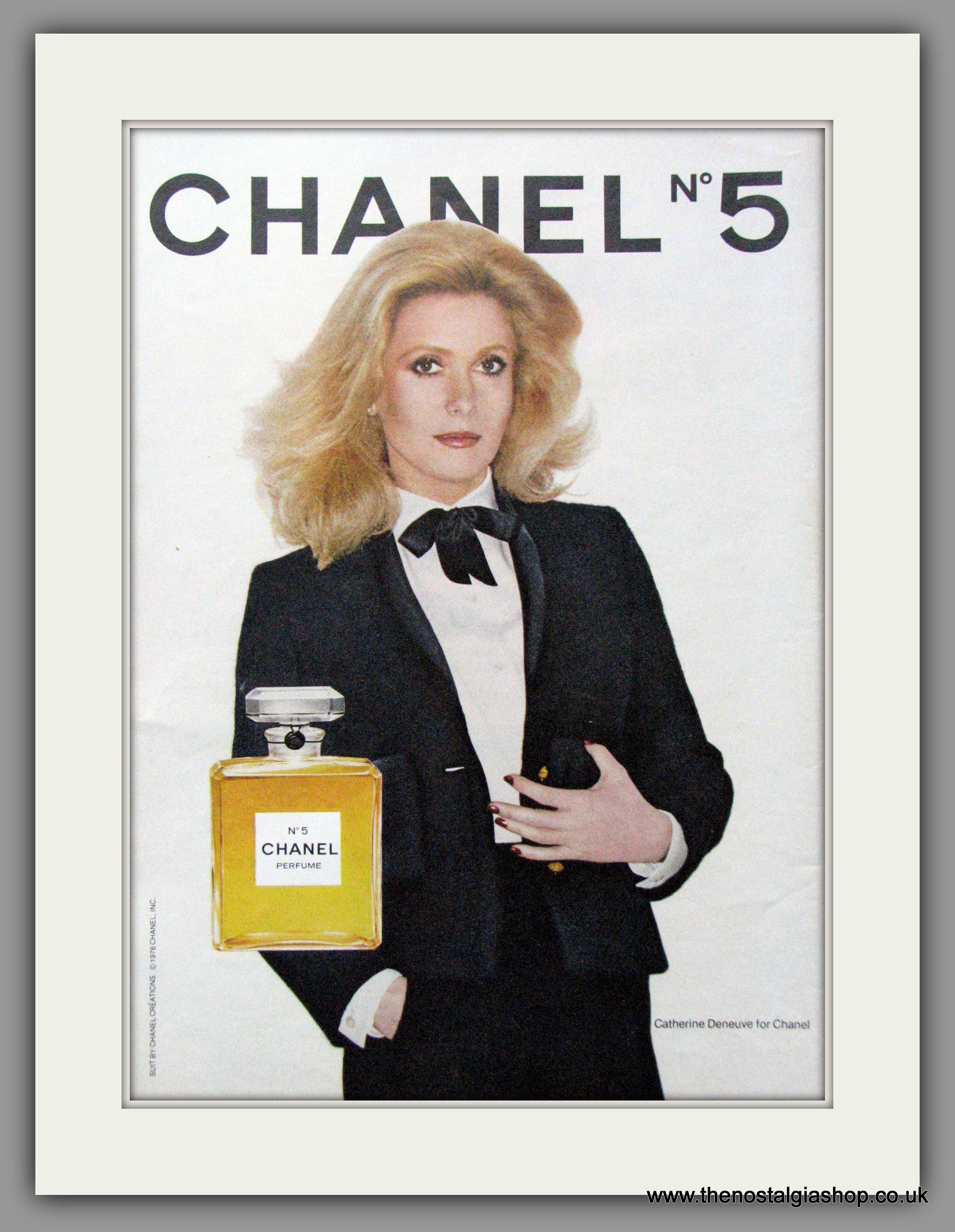 Vintage Chanel ad (1990)  Chanel boutique, Chanel ad, Chanel fashion