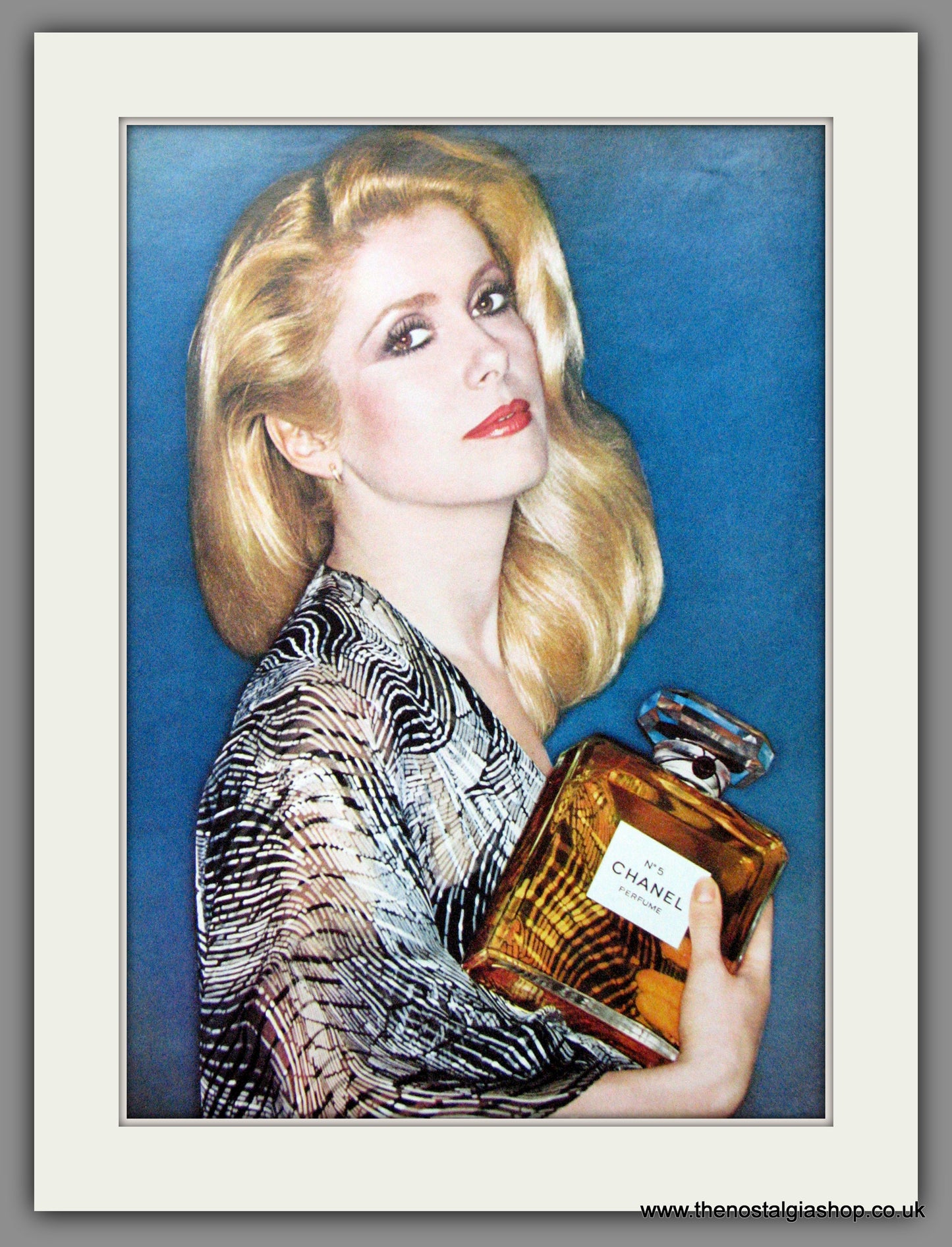 Chanel No.5 With Catherine Deneuve. Original Advert 1977 (ref AD52620)