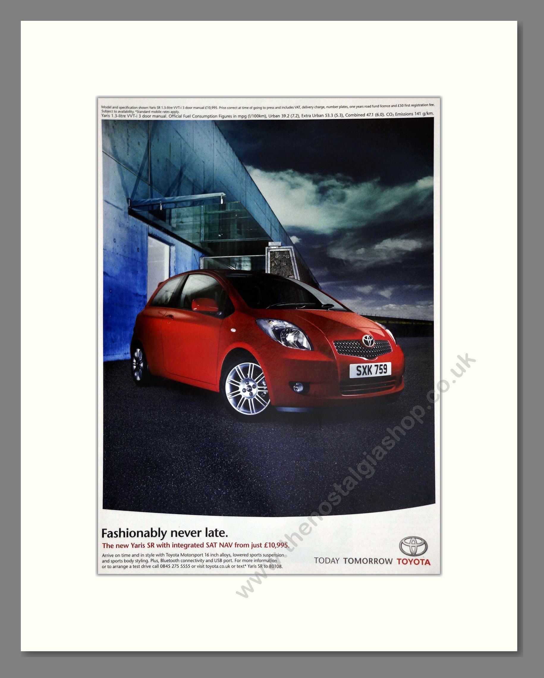 Toyota - Yaris SR. Vintage Advert 2008 (ref AD61702)